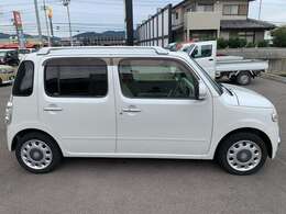 お車の車検・オイル交換・修理・鈑金塗装・ガラス修理・デントリペア・ボディコーティングなども幅広く対応しております。その際は無料で代車を貸し出し致します。車の事は何でもお任せください！