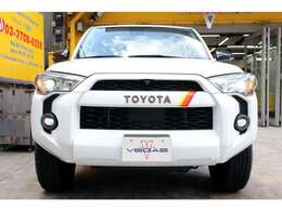 LEDオートヘッドライト・LEDフォグ・アダプティブクルーズコントロール・サイドブラインドゾーンアラート・プリクラッシュセーフティー・レーンデパーチャーアラート・リアクロストラフィックアラート等装備