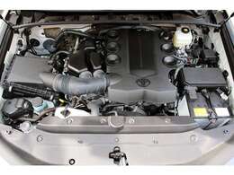 安心の納車前点検ではテスター完備・運輸省認証工場にて法定12ヶ月点検整備を施します。弊社規定の無料保証付きで日本全国どこへでもご納車させて頂きます。お気軽にお問い合わせください