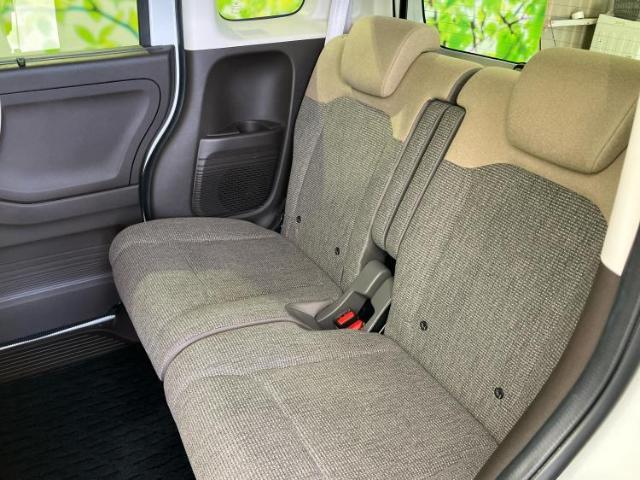 WECARSでは各商談席に大型モニターをご用意しております！見やすい大画面でゆったりと全国の在庫をご覧いただけます！是非ご来店お待ちしております！