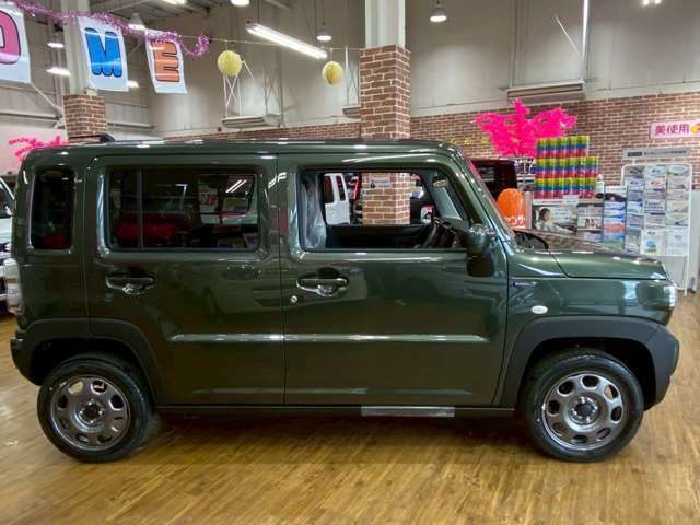 人気の車種が勢ぞろい！各メーカー最新人気車がラインナップ。見て触って選べる展示場です♪