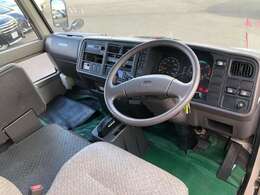 車検整備と同じ24項目の点検を納車前に実施しております。当店では中国陸運局認証工場を完備しておりますので責任を持って整備しております。