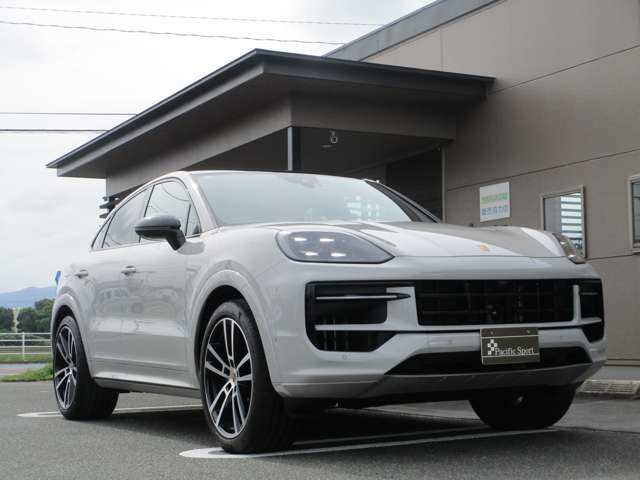 あなたの大事な愛車をガラスコーティングで長く保護します。ウィンドウ撥水処理とアルミホイールコートもセットにて格安でご案内致します☆