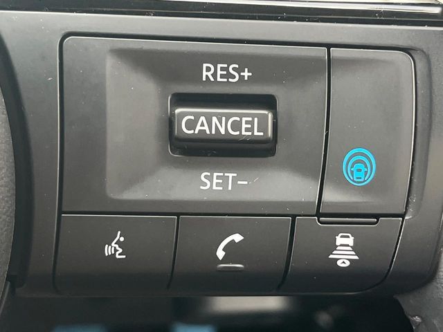 【プロパイロット】高速道路での長距離走行が楽に！！渋滞時と巡回走行のシーンで、アクセル・ブレーキ・ステアリングを自動で制御し、長距離運転の負担を軽減してくれます♪