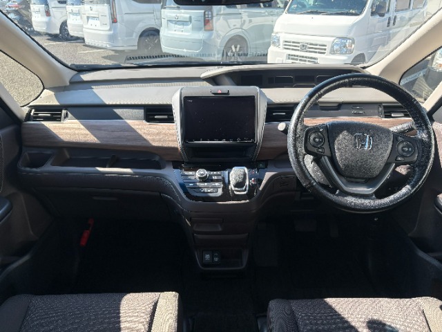 ☆見やすく分かりやすいメーター周り☆ひと目で瞬時におクルマの状態を確認できます☆