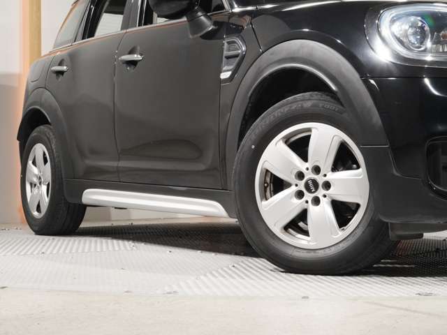 ■ショールーム以外のモータープールにて保管している車輌が多数あるため、実車をご覧になりたい場合は、お手数ですがご来店前に事前確認のご連絡を頂きますようお願い致します。