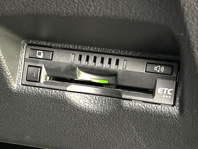 【ETC】高速道路の料金所をストレスなく通過！話題のスポットやサービスエリアに多い「スマートIC」利用時は必須のアイテムです。当店でセットアップを実施、ご納車当日からすぐにご利用いただけます！