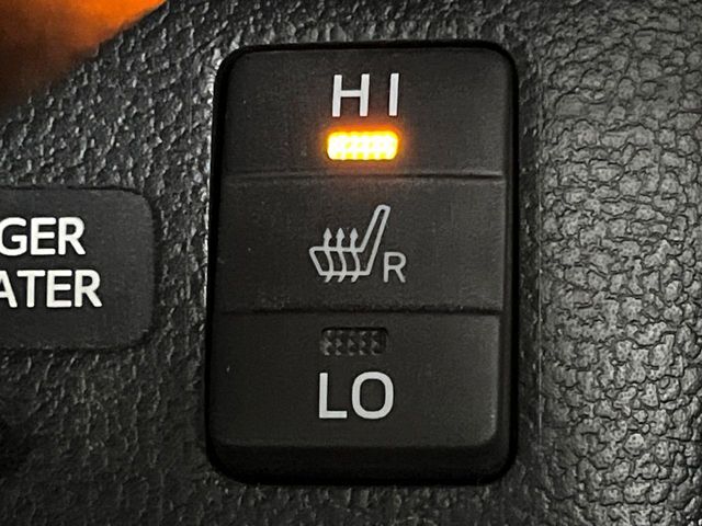 【シートヒーター】寒い日に重宝するシートヒーター！エアコンより早く温まってくれるので寒がりの人も安心ですね♪エアコンの温風は乾燥するから苦手、という方にもをおすすめです。