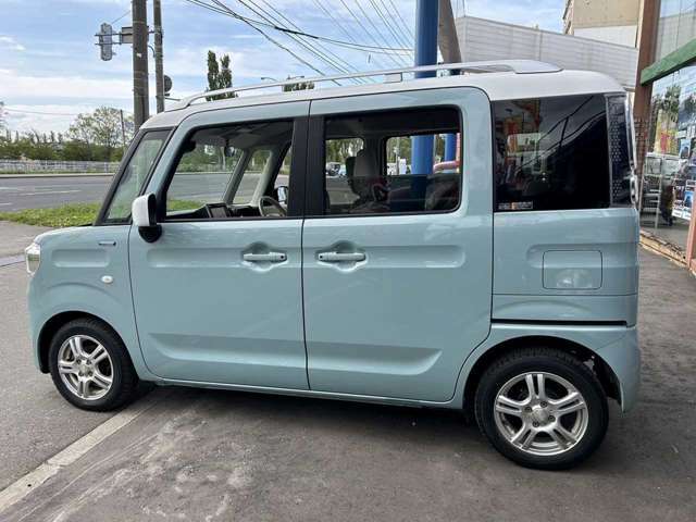 当店は新型コロナ対策として、スタッフのマスク着用、各テーブルに除菌スプレーを設置、お客様へのマスク着用のご協力をお願いしております。