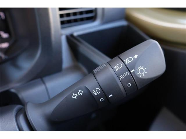 オートライトで昼間のトンネル走行も手間いらず♪消し忘れの心配もありません。