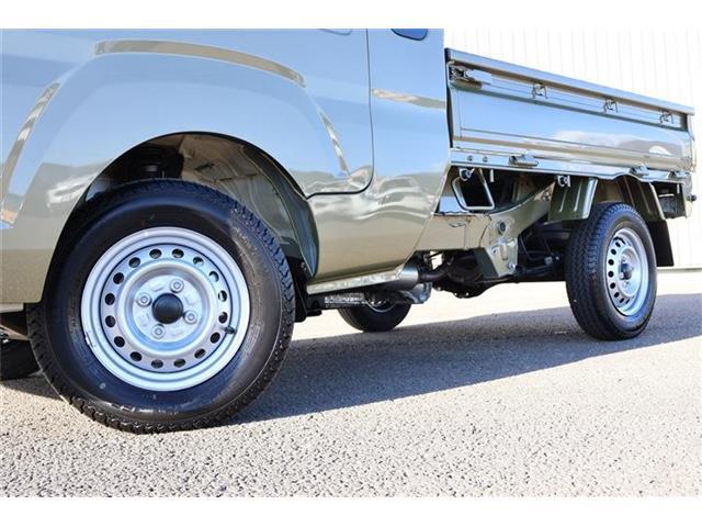 純正ホイールキャップつきで、見た目もスッキリ！