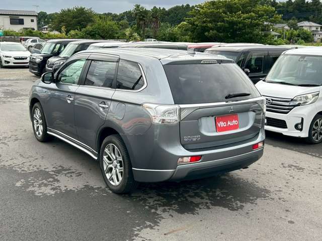 ローン実績500件以上！一括では難しくてもローンならどうですか？求めていた車のワンランク上の車でもローンで、月々の支払いが少なく出来れば手に入ります。