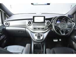 LIBERALAは、輸入車選びの新たなスタイルを提案するインポート・セレクト・ブランドです。オーナー様となる方がクルマから直接感じる感性を第一にした、最良の一台との出会いをコーディネートいたします。