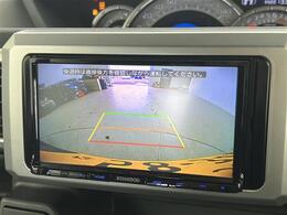 【バックモニター】後ろのカメラの映像がモニターに映し出されるので、後方の見えない死角や、障害物との距離感などもしっかり安全確認することができます！