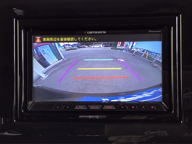 バックカメラ装備しています。車庫入れ等安心です。