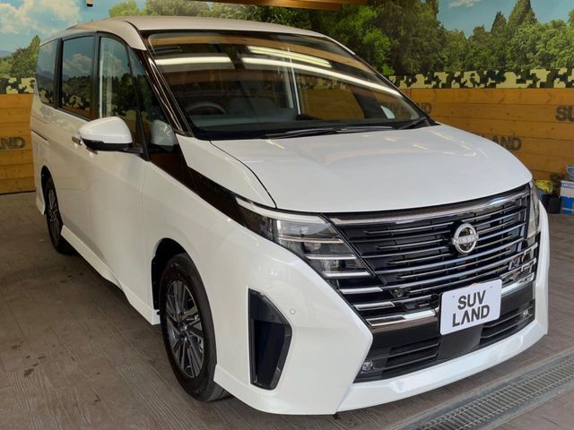 大好評のボディコーティング「弾スプラッシュコート」もご納車までに施工可能。通常のガラスコートと異なる、耐久年数6年の無機質ガラスコーティングが、ボディをキレイな状態に保ってくれます。