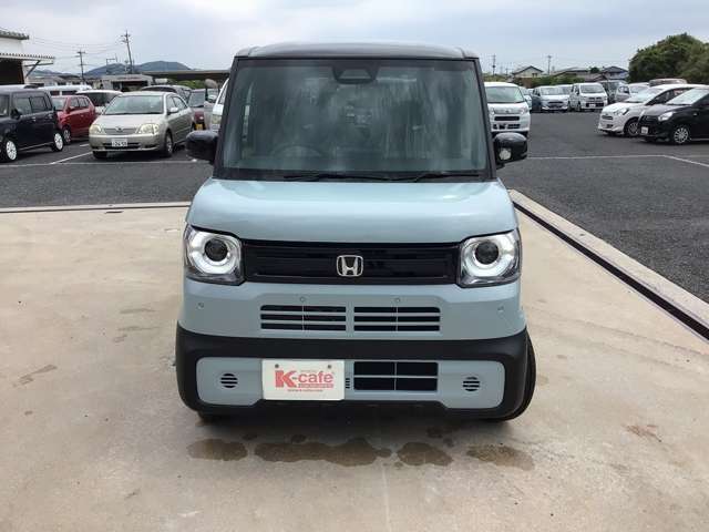ケイカフェはオールメーカーのお車を取り揃えておりますので、1度のご来場でオールメーカーのお車を実際に見て比べていただくことが出来ます。試乗車も多数ご用意しておりますので、楽しく乗り比べしましょう！