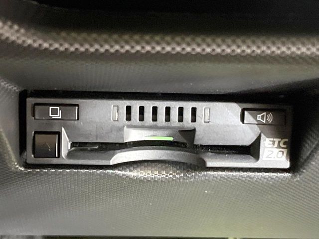 【ETC】高速道路の料金所をストレスなく通過！話題のスポットやサービスエリアに多い「スマートIC」利用時は必須のアイテムです。当店でセットアップを実施、ご納車当日からすぐにご利用いただけます！