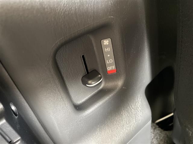 【その他】このクルマ限定で使える装備品が付いています！使い方などはぜひ実際に店舗にお越しいただき、専門スタッフにお尋ねください！