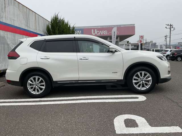 どんな悪路だって走破するタフさと上質なデザインを併せ持つ本格SUV☆