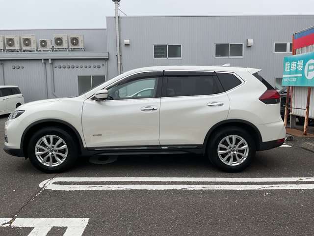 人気の日産のSUV！エクストレイル☆