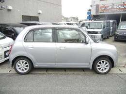 外装は、専任のスタッフが真心込めて丁寧にワックスをしておりますので、ピカピカに仕上がっております。　愛知　大治　格安　軽四　軽自動車　安い　中古車　　ジーフリー　G-FREE