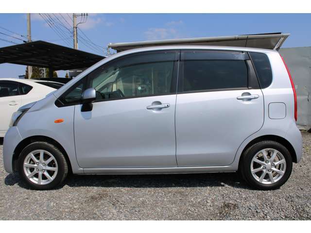 当店の車両は外装を丁寧に磨いてワックス仕上げでお渡しします！中古車ではありますが、できるだけ綺麗な状態で納車させていただきます★