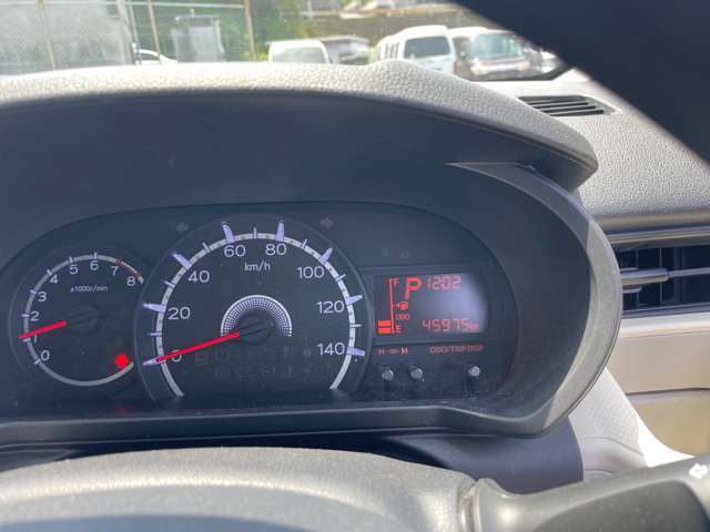手頃な軽自動車を50台規模で取り揃えております♪
