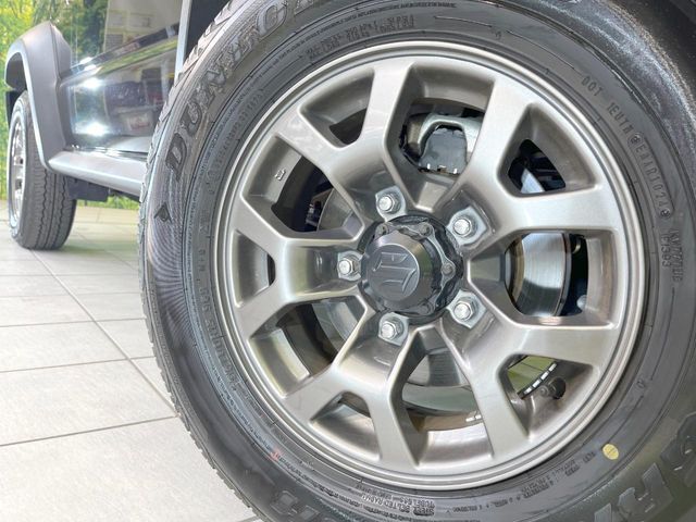 【純正15インチアルミホイール】外観にマッチした純正アルミホイールを装着しております。各種社外アルミホイールや、スタッドレスタイヤも取扱いしております。是非ご相談ください♪