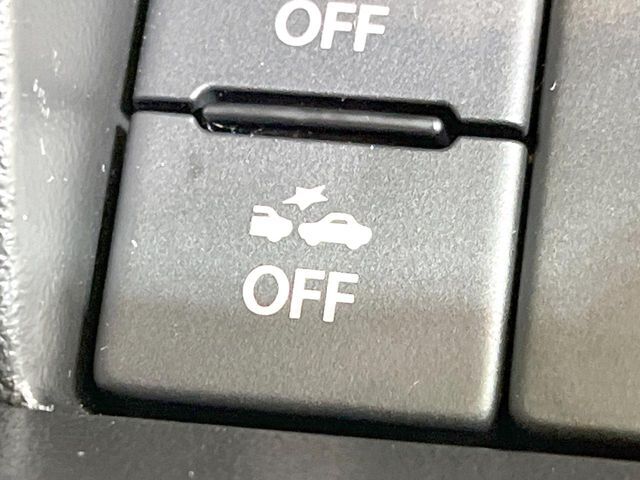 【スズキ　セーフティサポート】走行中に前方の車両等を認識し、衝突しそうな時は警報とブレーキで衝突回避と被害軽減をアシスト。より安全にドライブをお楽しみいただけます。