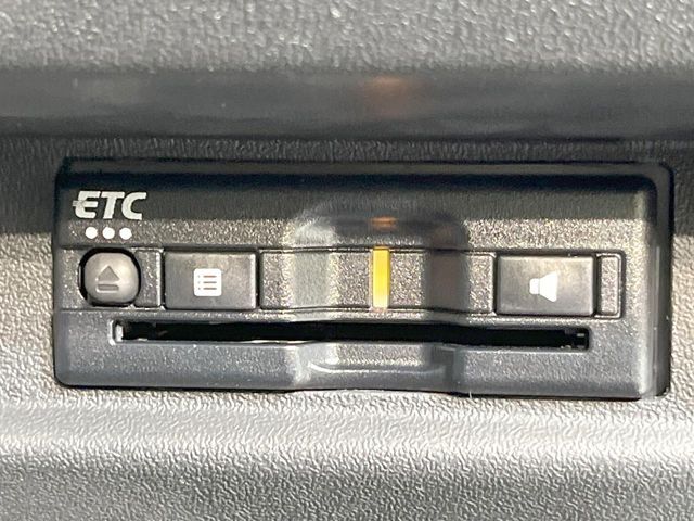 【ETC】高速道路の料金所をストレスなく通過！話題のスポットやサービスエリアに多い「スマートIC」利用時は必須のアイテムです。当店でセットアップを実施、ご納車当日からすぐにご利用いただけます！