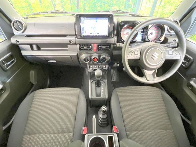 グループ総在庫数約30，000台！！全国の系列店からメーカー・車種問わずご紹介出来るので、あなたにピッタリのお車が見つかるはずです♪まずはお問い合わせ下さい☆