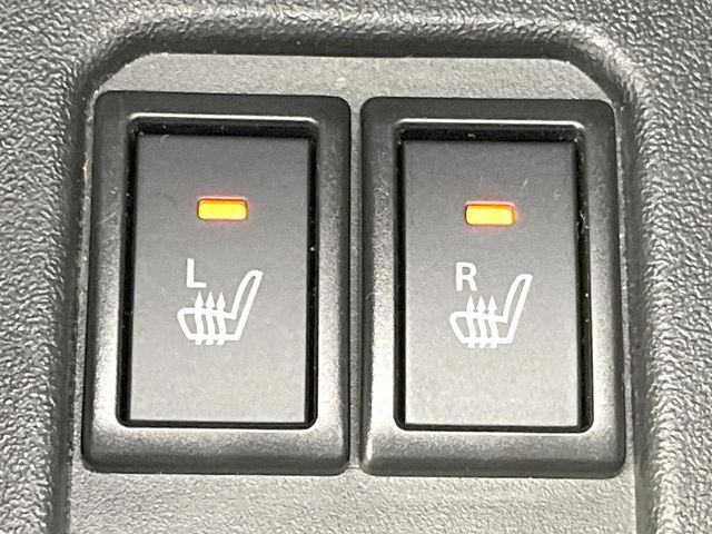 【シートヒーター】寒い日に重宝するシートヒーター！エアコンより早く温まってくれるので寒がりの人も安心ですね♪エアコンの温風は乾燥するから苦手、という方にもをおすすめです。