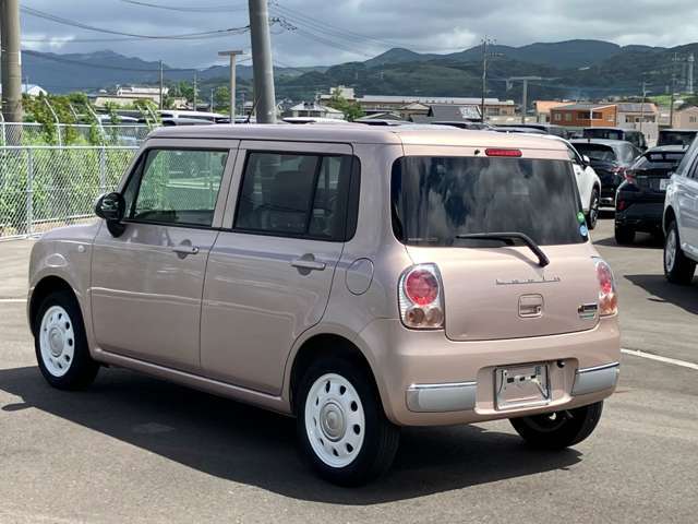 人気色のラパンショコラ☆外装ピンク！ホイールはホワイト！内装ツートーンカラーでとてもかわいいです♪