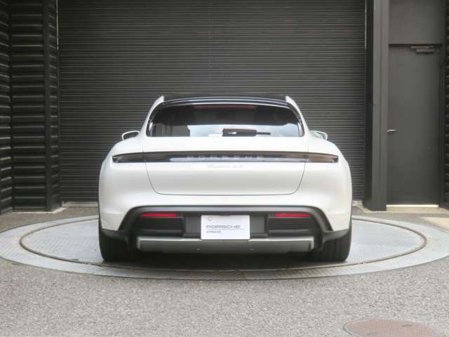 ポルシェ ダイナミック シャシー コントロールスポーツ（PDCC スポーツ）