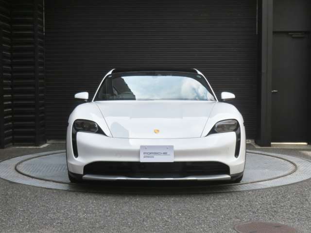 ポルシェセンター西大阪の掲載車両に関するお問い合わせは、フリーダイヤル　0078-6003-119871迄お問い合わせ下さいませ。