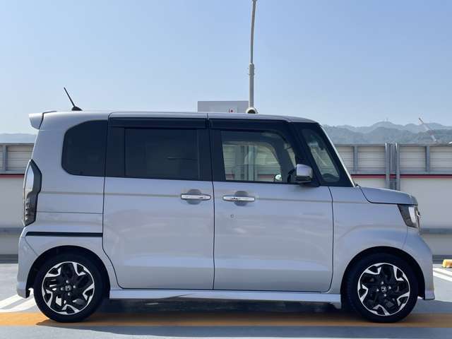 オートバックスではお車の査定を無料でさせていただいております。ワンプライスで見積書を発行。買取り価格は5日間有効です。ご自宅で、ゆっくりとご検討いただけます。