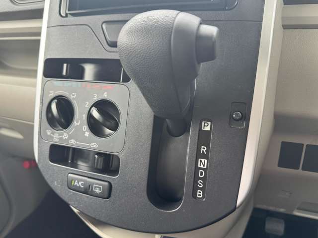 お客様の愛車を査定してほしいという場合は無料で出張査定いたします！出張対応地域に関しては、ナガイロングオートへ、お気軽にお問い合わせください♪