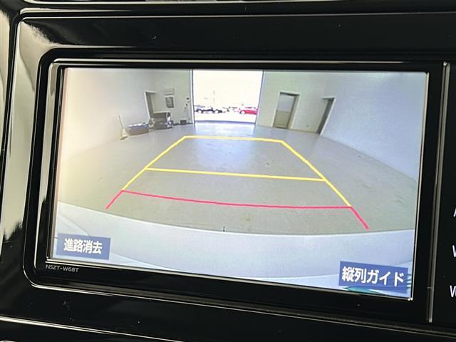 【バックモニター】後ろのカメラの映像がモニターに映し出されるので、後方の見えない死角や、障害物との距離感などもしっかり安全確認することができます！