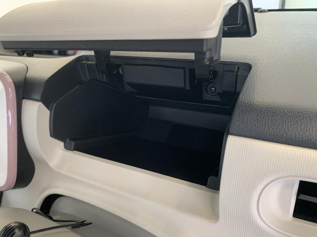 実用的な収納が、車内の各所にあります♪