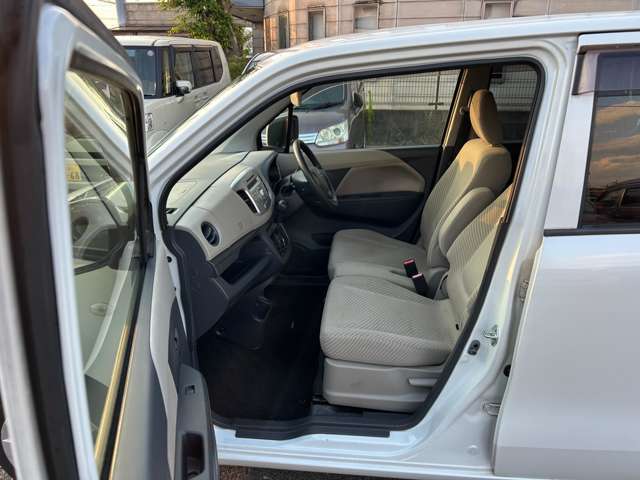 掲載後わずか1日で売れてしまう車も多いです！売約済みだとご迷惑をお掛けしてしまう為、ご来店の際は事前に　電話番号　097ー560ー2399へご連絡を♪