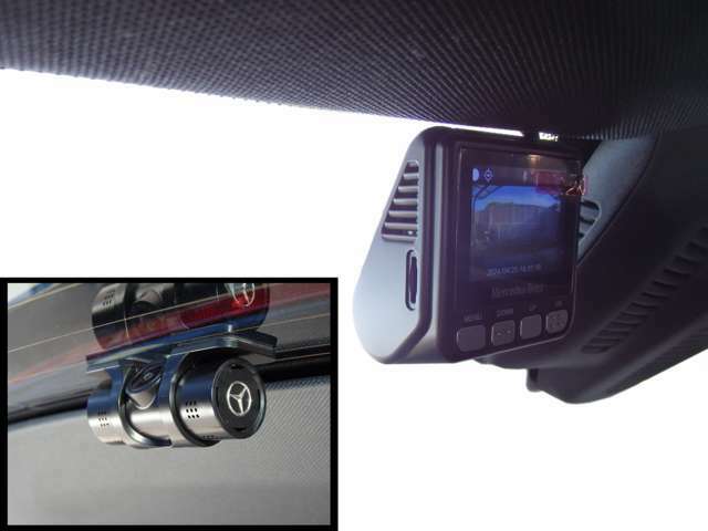 ≪純正ドライブレコーダー（フロント・リヤ）≫　万一の事故の際でも、動画でしっかり証拠を残してくれます。　2.0インチのフルカラーTFT液晶モニターを装備しており、録画映像の確認をその場ですぐ行えます。