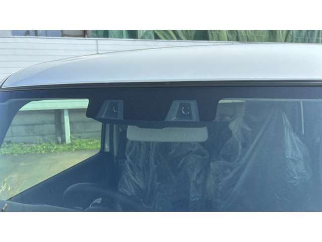 大型工場（民間車検場）を完備し、車検や整備を 専門スタッフが行います。車検はもちろん安心6ヶ月点検まで、メニューは豊富に取り揃えています。販売だけでは無く、安心と信頼のカーライフをお届けしています。