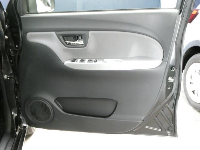 運転席ドア内張り