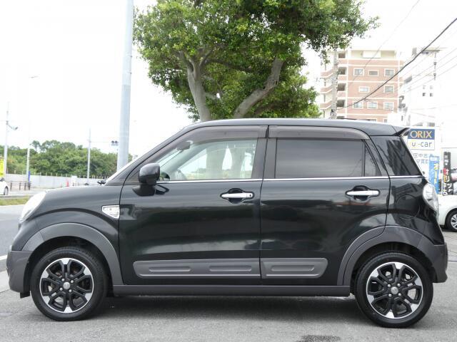 ボディーカーラーがブラックでスタイリッシュ♪