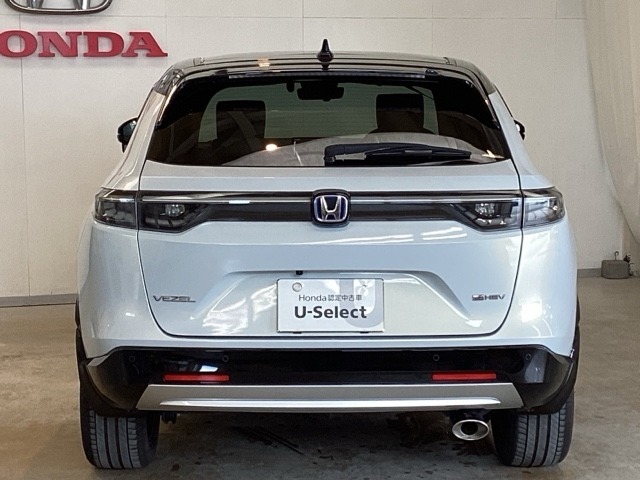 Honda認定中古車 U-Selectは3つの安心をお約束します。　1　Hondaのプロが整備した安心。 2　第三者機関がチェックした安心。　3　購入後もHondaが保証する安心。