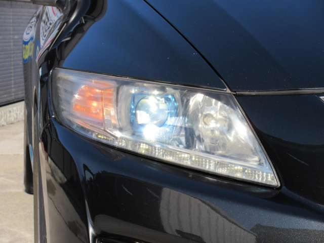 ご納車までの間、代車貸し出し無料サービスを行っております。急な買い替えで交通手段にお困りの方も、ご遠慮なくお申し出ください。※台数に限りがありますので、早目のご予約をお願い致します。