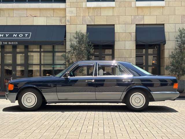 3リッター直6エンジン「M103」ユニットは185ps・ボディ重量を感じさせず軽快に走ってくれます