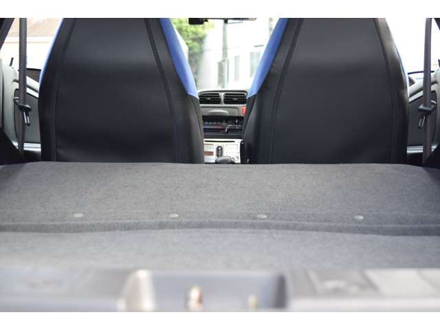 ◆荷室もフラットになりとても便利です◆