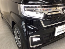 【LEDヘッドライト】ディスチャージヘッドライト（HID）と同等の明るさで、夜道や雨天走行が明るく視界良好！！　フォグライトも装備で、安心感さらにUPです♪安心ドライブを楽しんで下さい♪